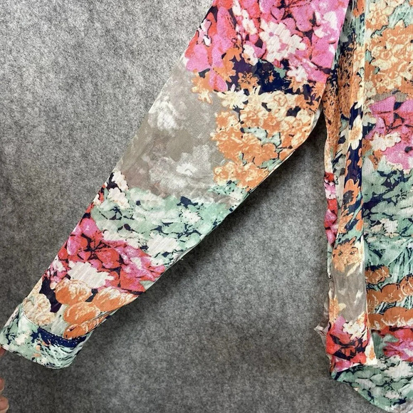 Fig And Flower Button Up Shirt Women PM‎ Floral Semi Sheer Roll Tab Sleeve - Picture 4 of 13